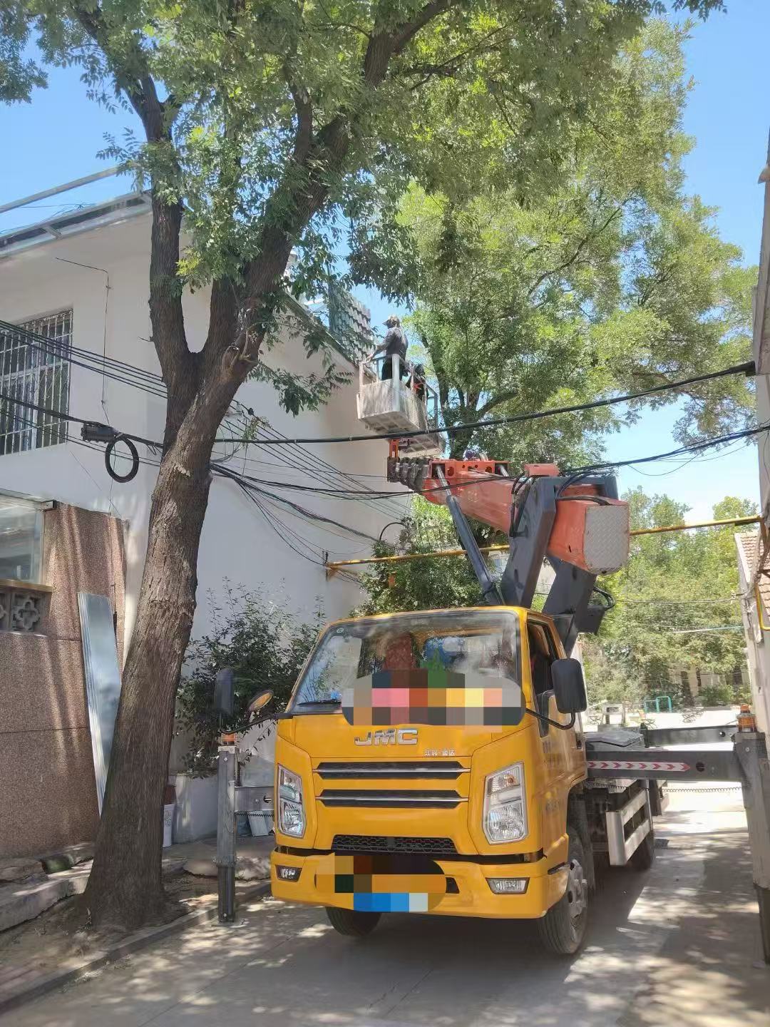 云安区高空作业车能吊装重物吗？最大承载多少公斤？