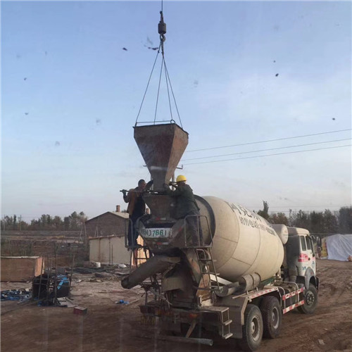 云安区“精准瞄准”—— 吊车的 “定位导航” 技术